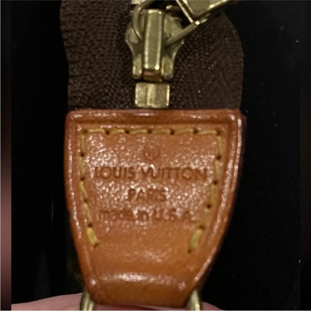Louis Vuitton Monogram pochette - Picture 11 of 12